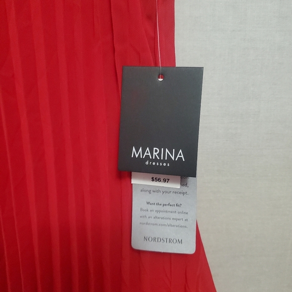 *NWT* MARINA  Knee High  Red Accordion Pleated Dress, Size M - Picture 6 of 8